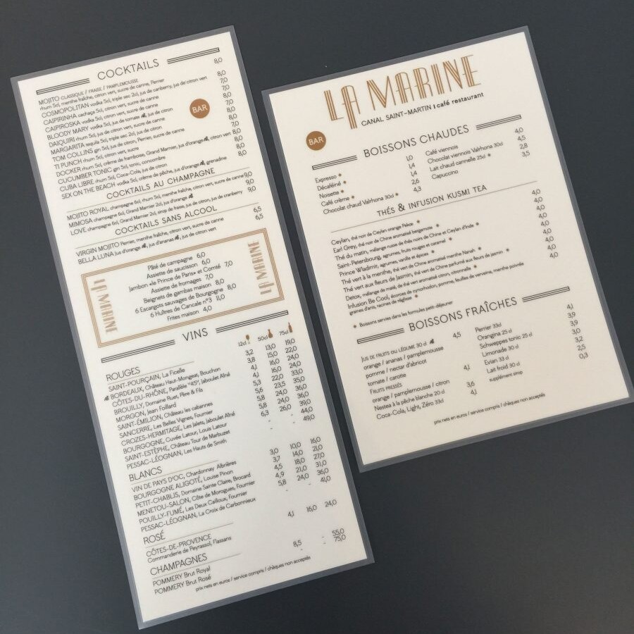 Le graphisme et l'identité visuelle ont été fait par le Studio Emma Roux pour le café La Marine de Paris. Cartes des cocktails, vins et des boissons sans alcool.