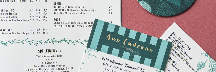 Identité visuelle, graphisme, panneau décoratif réalisés par le Studio Emma Roux pour Les Cadrans, gare de Lyon.
